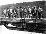 ca. 1926. Bauarbeiter der Siebenmühlentalbahn